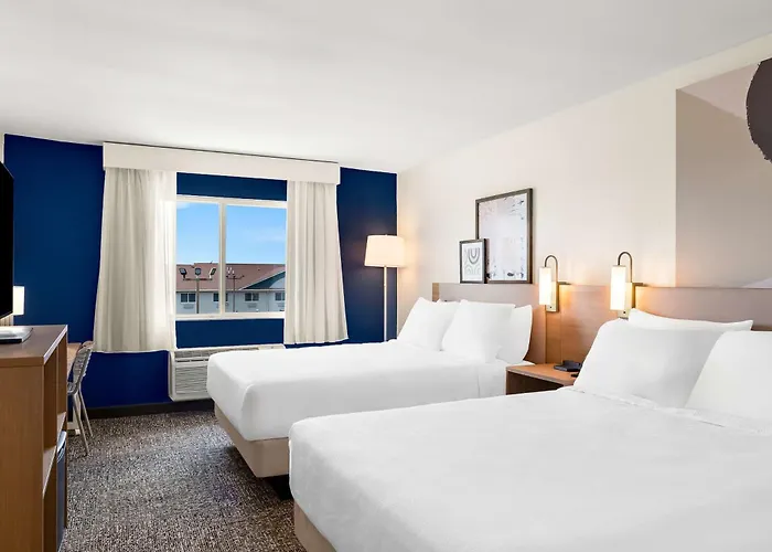 Spark By Hilton Southwest Hotel