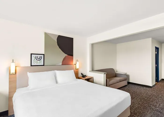 Hotel Spark By Hilton Southwest Springfield