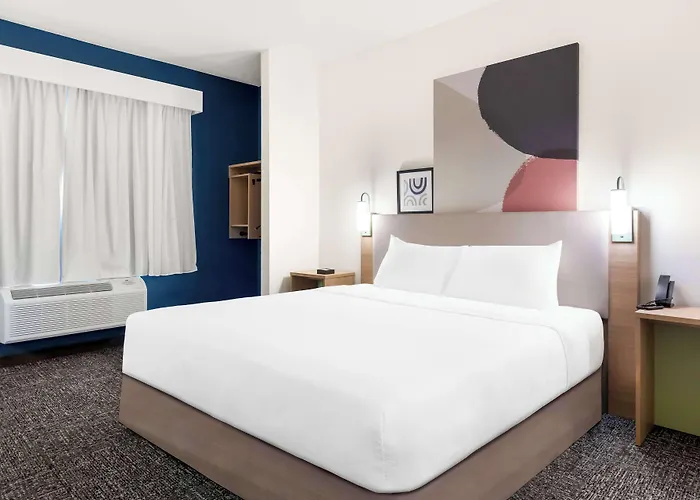 Spark By Hilton Southwest Hotel