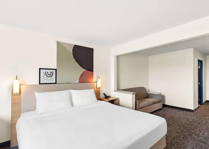 Spark By Hilton Southwest Hotel 3*